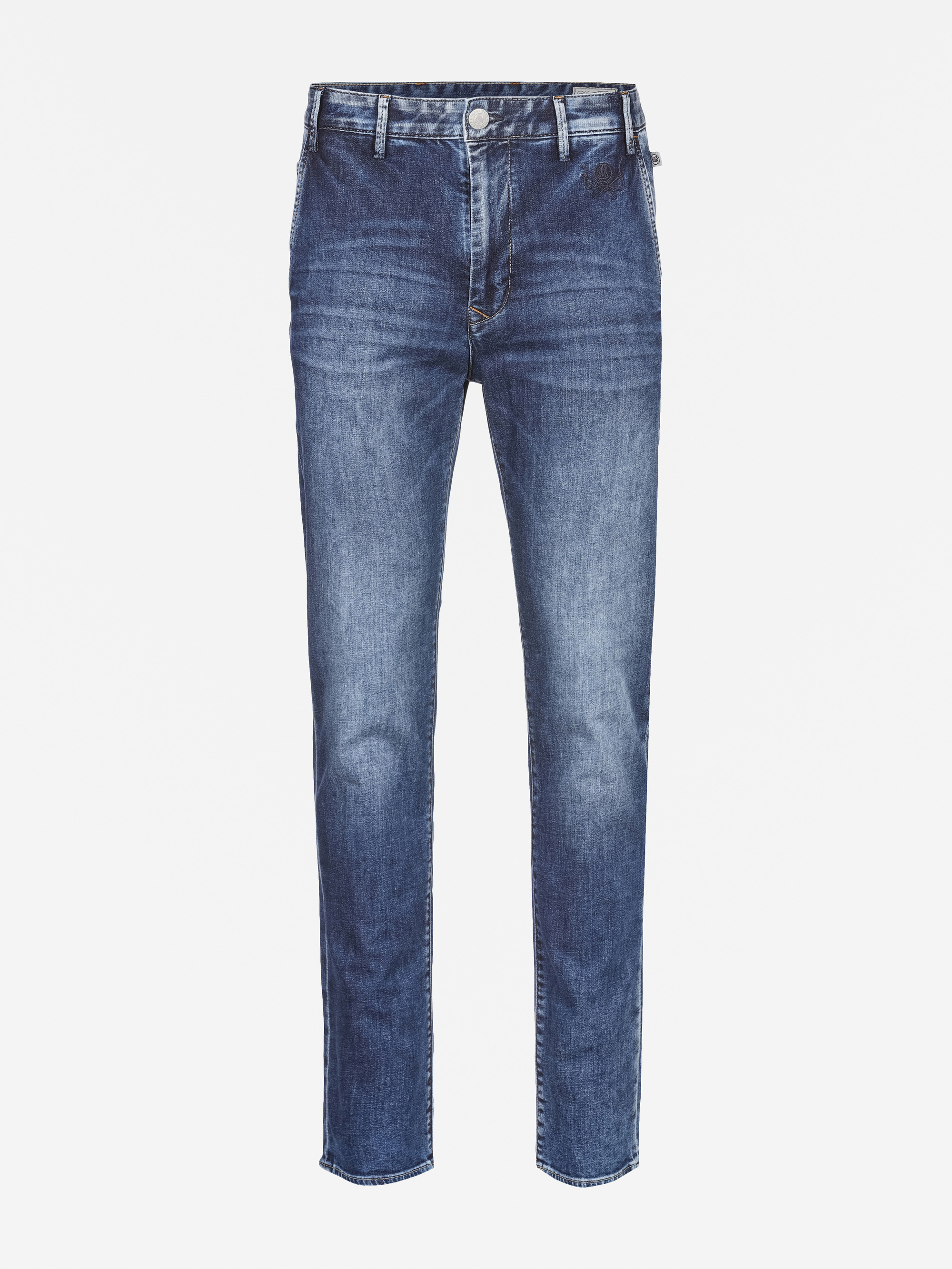 Blaue Denim-Jeans mit geradem Bein, klassischem Five-Pocket-Design, Knopfverschluss und leicht verblichener Waschung auf weißem Hintergrund.