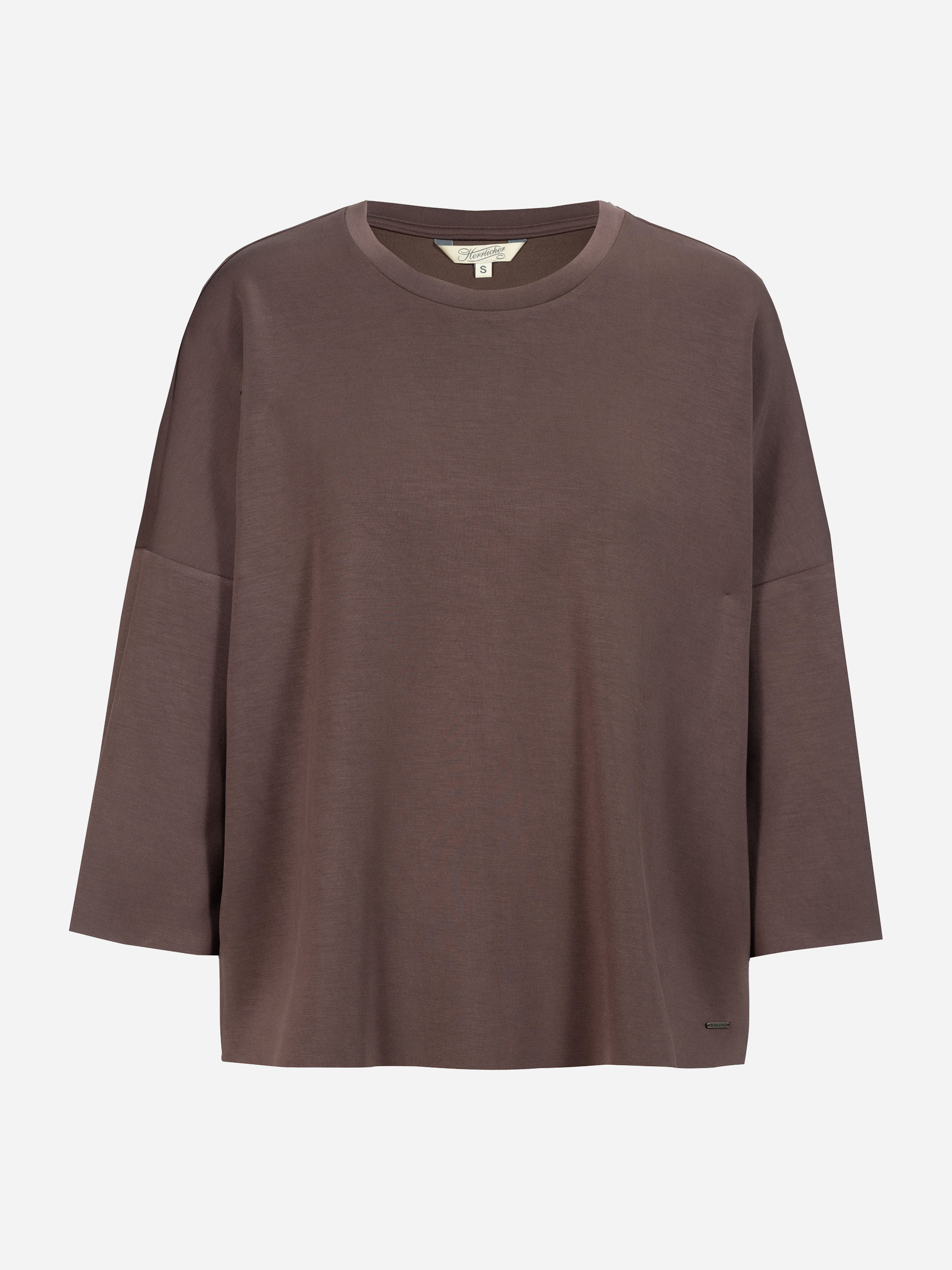 Ein locker sitzendes, langärmeliges, braunes T-Shirt mit Rundhalsausschnitt auf einfarbig weißem Hintergrund.