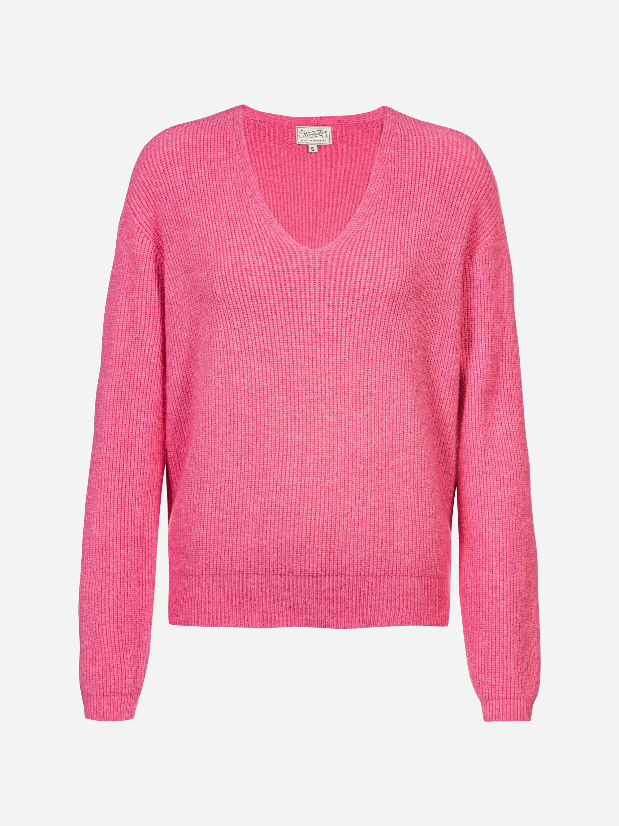 Ein hellrosa, langärmeliger, gerippter Strickpullover mit V-Ausschnitt, der auf einem schlichten weißen Hintergrund abgebildet ist.