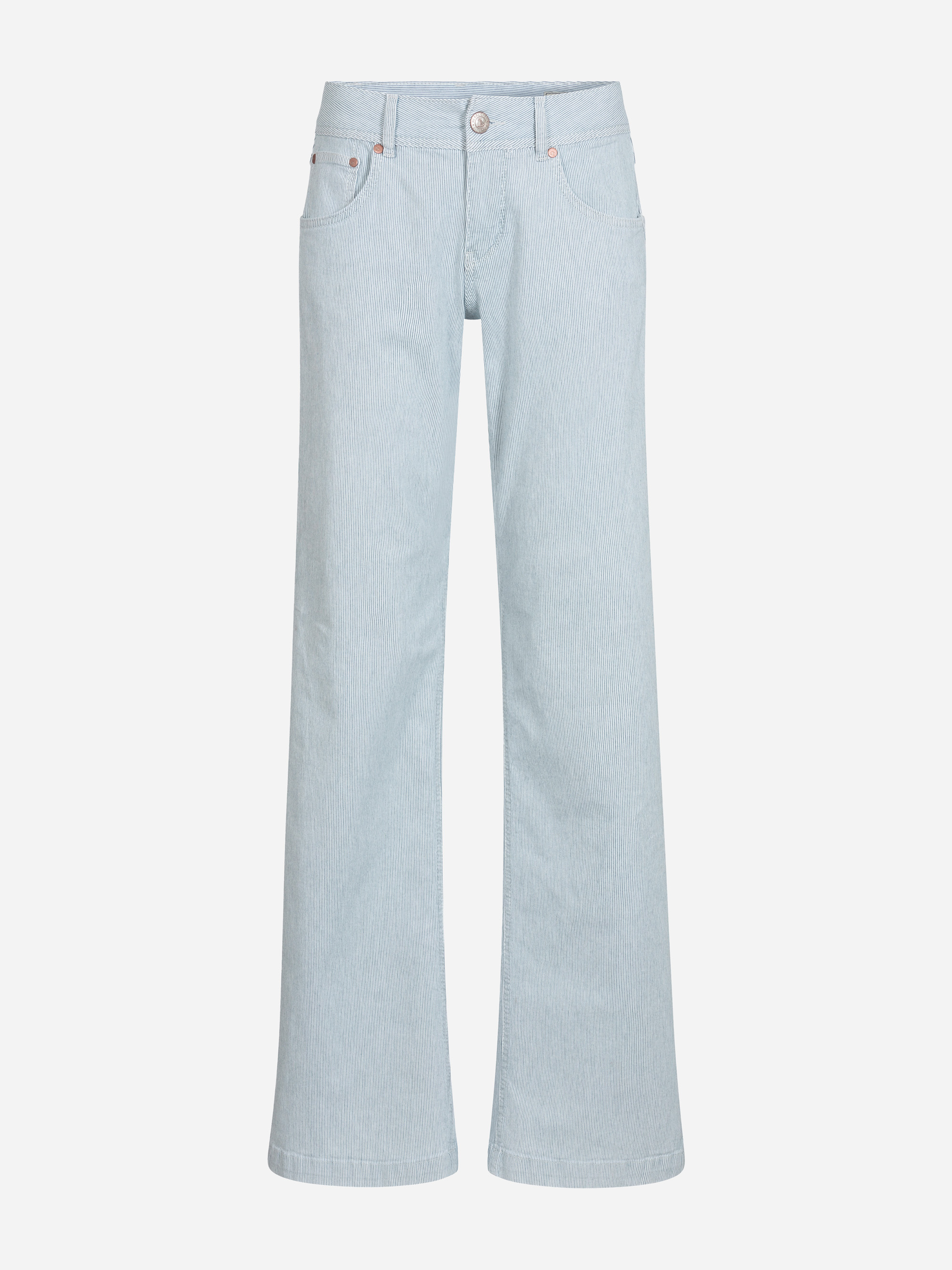 Hellblaue Jeans mit hoher Taille, weitem Bein, Knopf- und Reißverschluss an der Vorderseite und klassischem Five-Pocket-Design auf einfarbigem weißem Hintergrund.