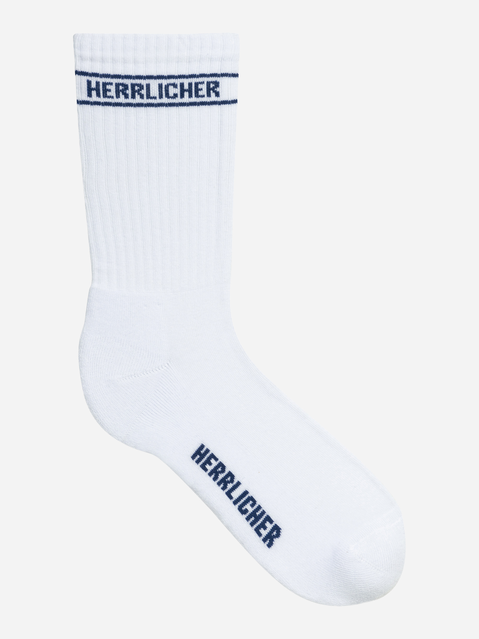Eine einzelne weiße gerippte Socke mit dem Wort HERRLICHER in blauer Schrift auf dem Bündchen und quer über den Fuß, mit zwei dünnen blauen Streifen in der Nähe des Bündchens.
