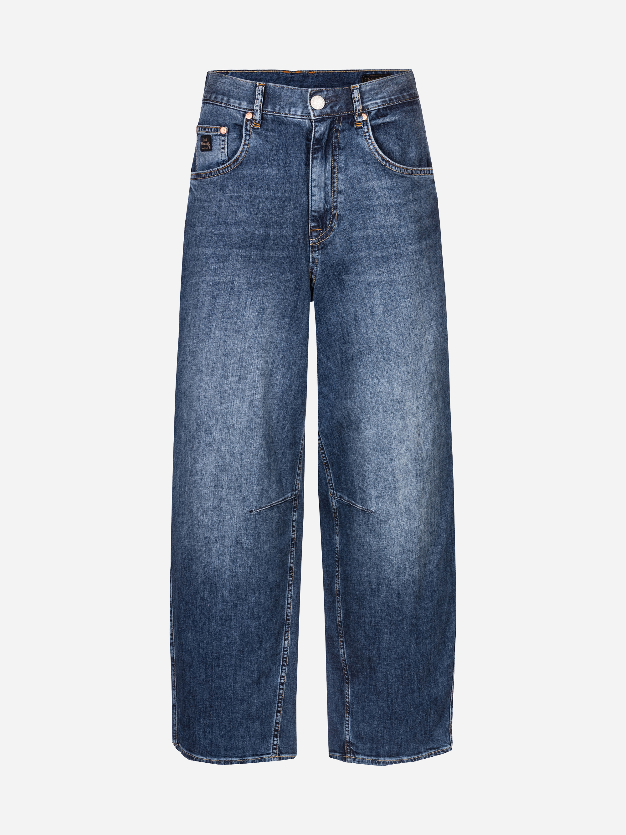 Eine blaue Jeans mit weitem Bein und hoher Taille mit Stonewashed-Finish, Knopfverschluss, Vordertaschen und sichtbaren Nahtdetails auf weißem Hintergrund.