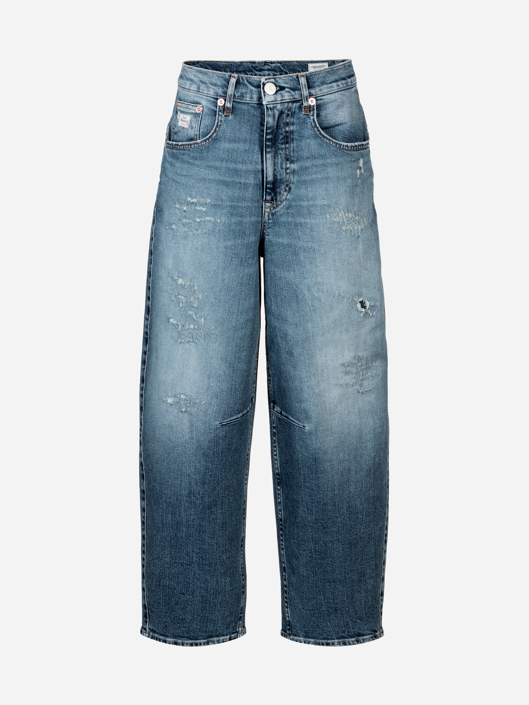Hellblaue Jeans mit hoher Taille und weitem Bein, leicht abgenutzt und verblasst, mit sichtbaren Rissen und abgenutzten Flecken auf der Vorderseite.