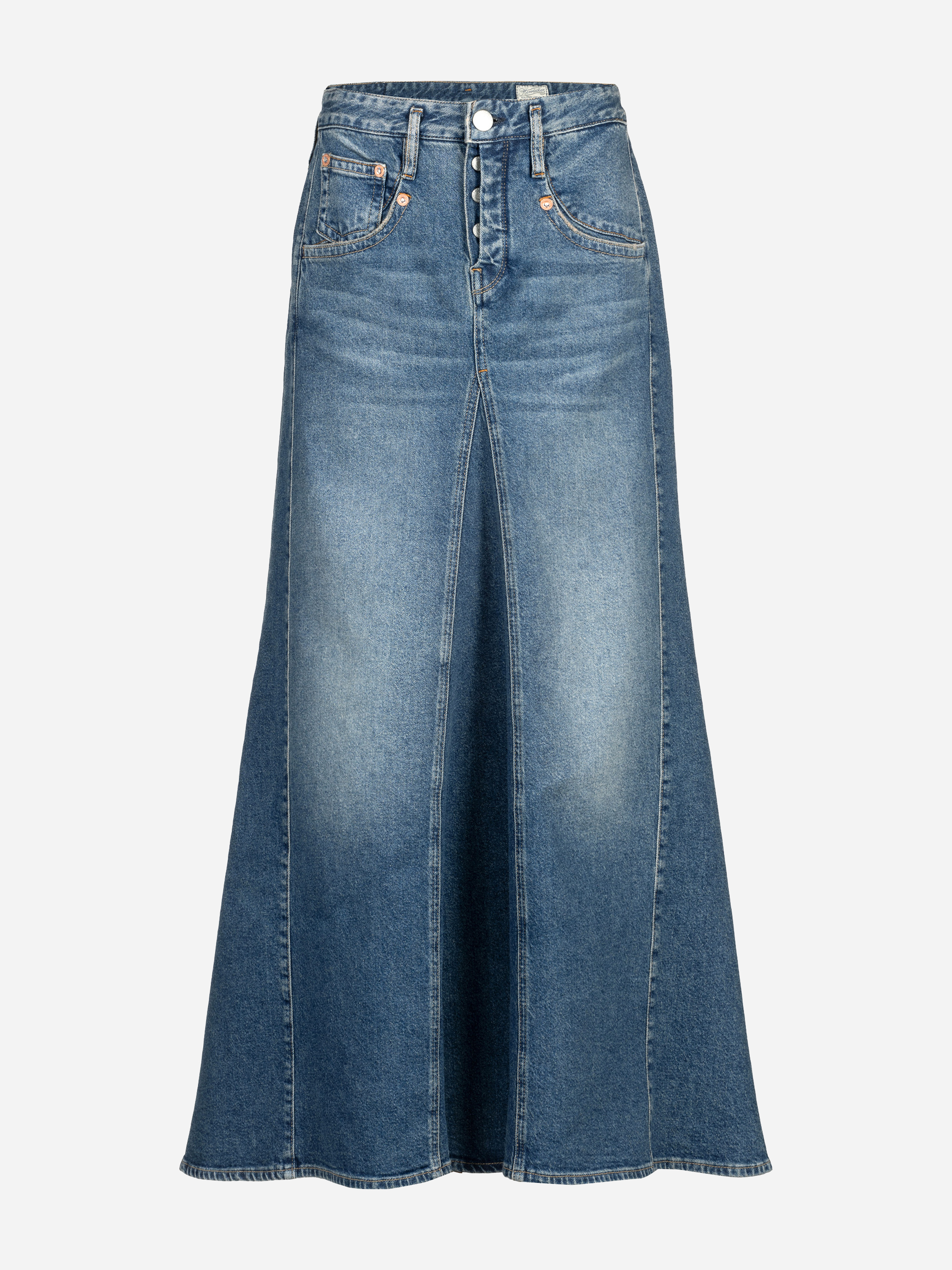 Langer, hochtaillierter blauer Jeansrock mit Vordertaschen und einer ausgestellten A-Linien-Silhouette. Der Rock hat sichtbare Nähte und eine verblasste Waschung in der Mitte und an den Seiten.