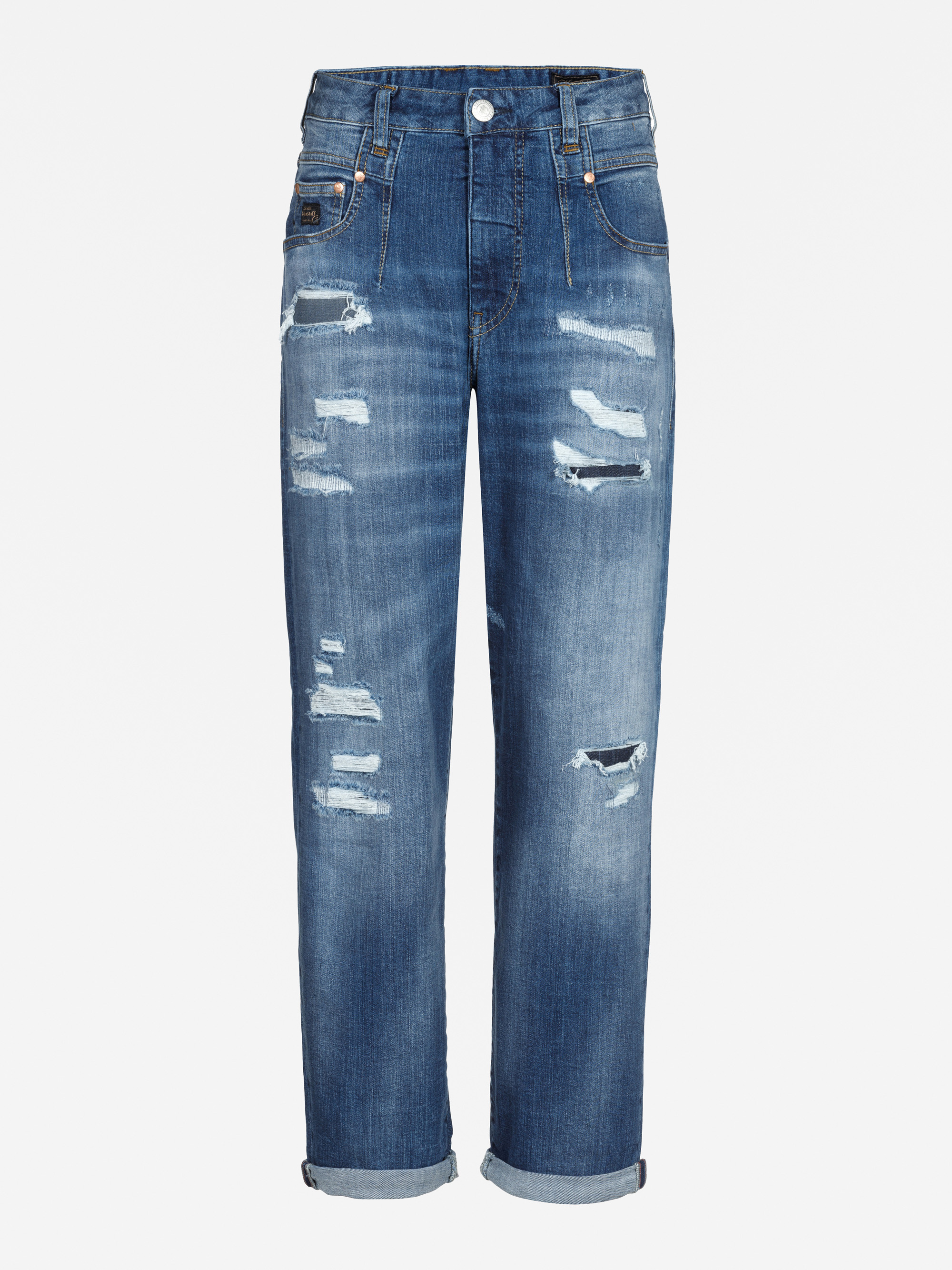 Ein Paar Blue Denim Jeans mit hoher Taille, abgenutzten Flecken und aufgerollten Bündchen vor einem schlichten weißen Hintergrund.