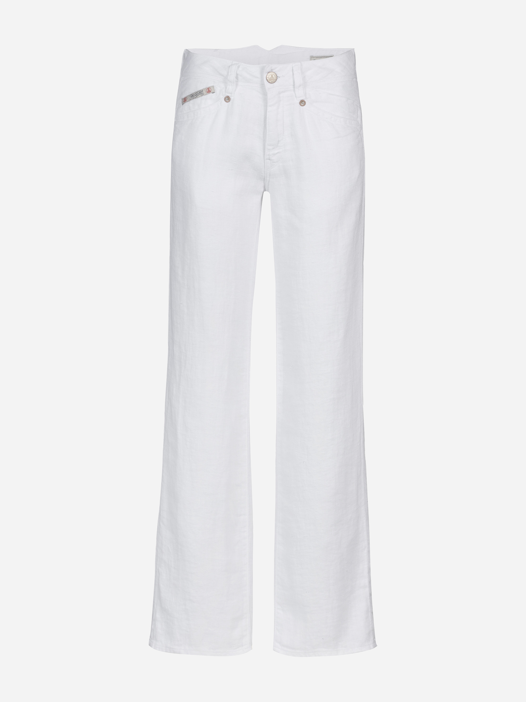 Weiße Jeans mit hoher Taille und weitem Bein, Vordertaschen, Knopf- und Reißverschluss und geradem Schnitt auf weißem Grund.